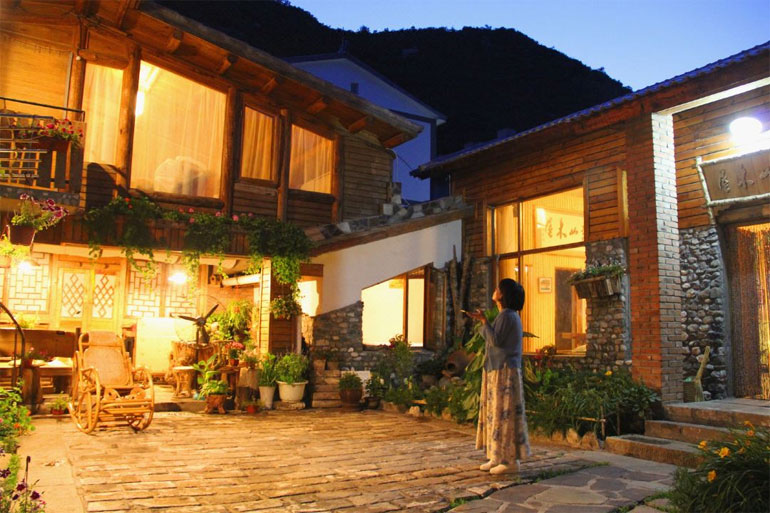 灵山木屋民宿